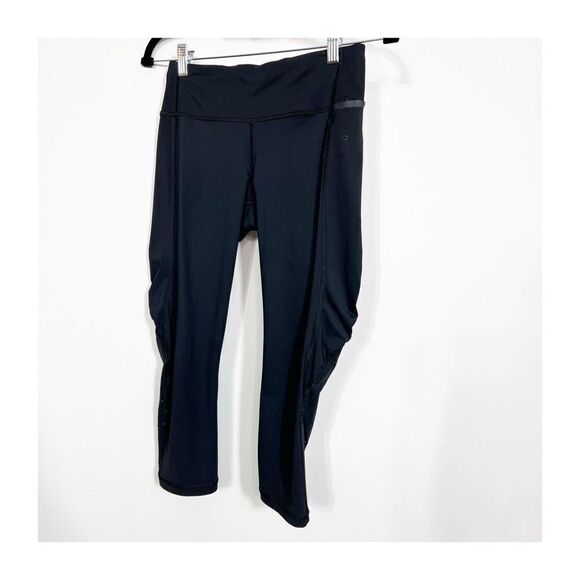 Lululemon Women's Black Wunder Under High-Rise Laser-cut Capri Pants Size 4 - Picture 1 of 7